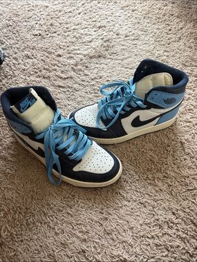 Nike Air Jordan 1 Retro High OG size 8